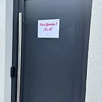 Moderne Doppelhaushaelften - Rose Garden 1 & 2 - 17 Km Vom Frankfurter Flughafen Und 30 Km Vom Messegelaende Entfernt בית נופש