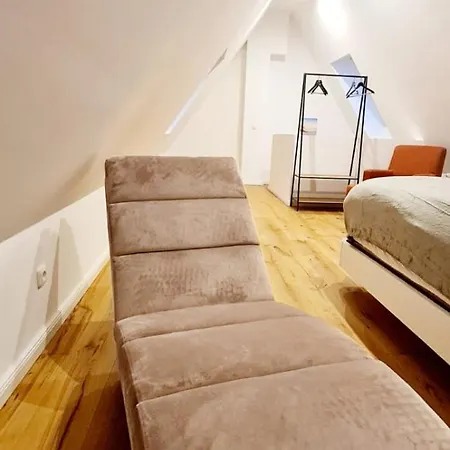 Rose Garden - Haus Mit Garten & 3 Schlafzimmern * Offenbach am Main