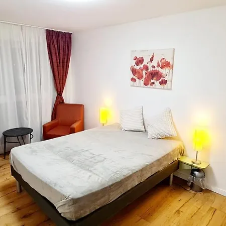 Rose Garden - Haus Mit Garten & 3 Schlafzimmern * Offenbach am Main
