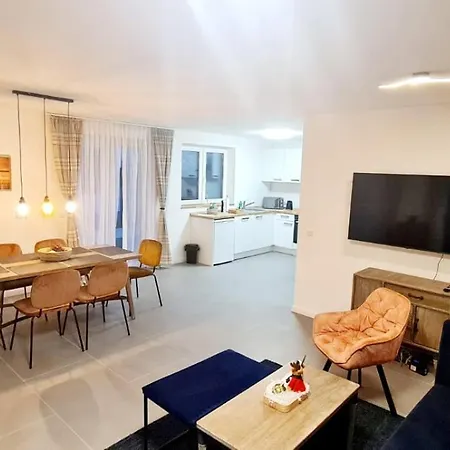 Rose Garden 1 & 2 - 2 Doppelhaushaelften Mit Fitnessraeume