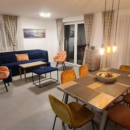 Rose Garden - Haus Mit Garten & 3 Schlafzimmern Holiday home Offenbach am Main