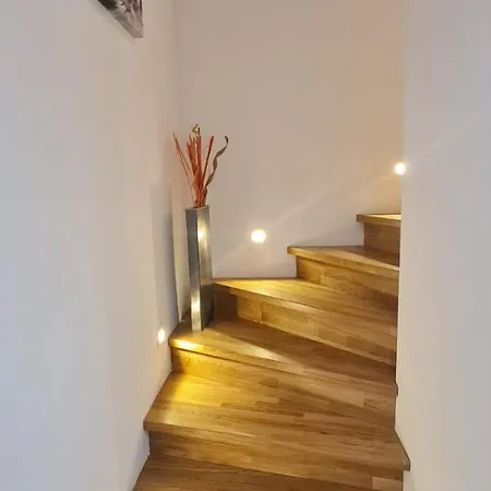 Rose Garden - Haus Mit Garten&3 Schlafzimmern Ferienhaus