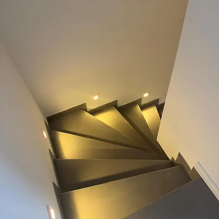 Rose Garden 1 & 2 - 2 Doppelhaushaelften Mit Fitnessraeume *