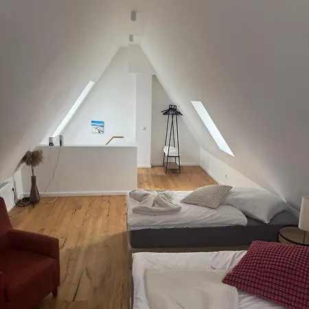 Moderne Doppelhaushaelften - Rose Garden 1 & 2 - 17 Km Vom Frankfurter Flughafen Und 30 Km Vom Messegelaende Entfernt Tatil Evi *