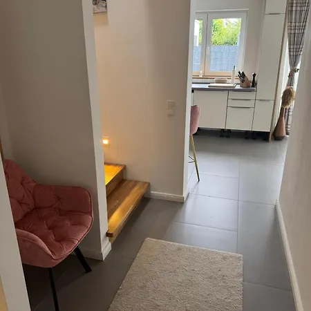 Rose Garden 1 & 2 - 2 Doppelhaushaelften Mit Fitnessraeume * Offenbach am Main