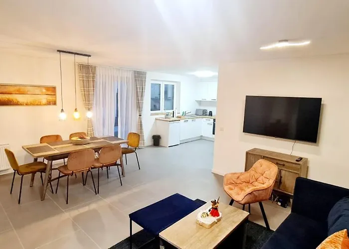 Rose Garden 1 & 2 - 2 Doppelhaushaelften Mit Fitnessraeume