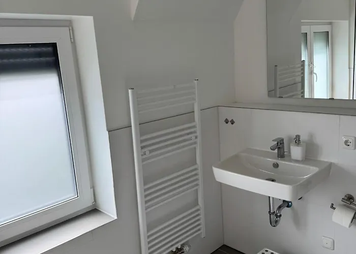 Rose Garden 1 & 2 - 2 Doppelhaushaelften Mit Fitnessraeume Feriehus Offenbach am Main