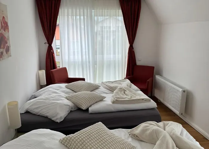 Rose Garden 1 & 2 - 2 Doppelhaushaelften Mit Fitnessraeume