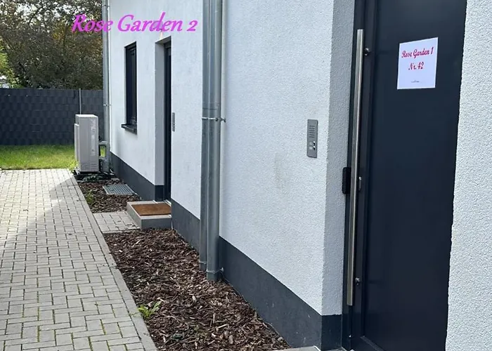 Prázdninový dům Rose Garden 1 & 2 - 2 Doppelhaushaelften Mit Fitnessraeume