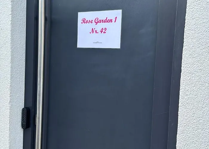Rose Garden 1 & 2 - 2 Doppelhaushaelften Mit Fitnessraeume Feriehus